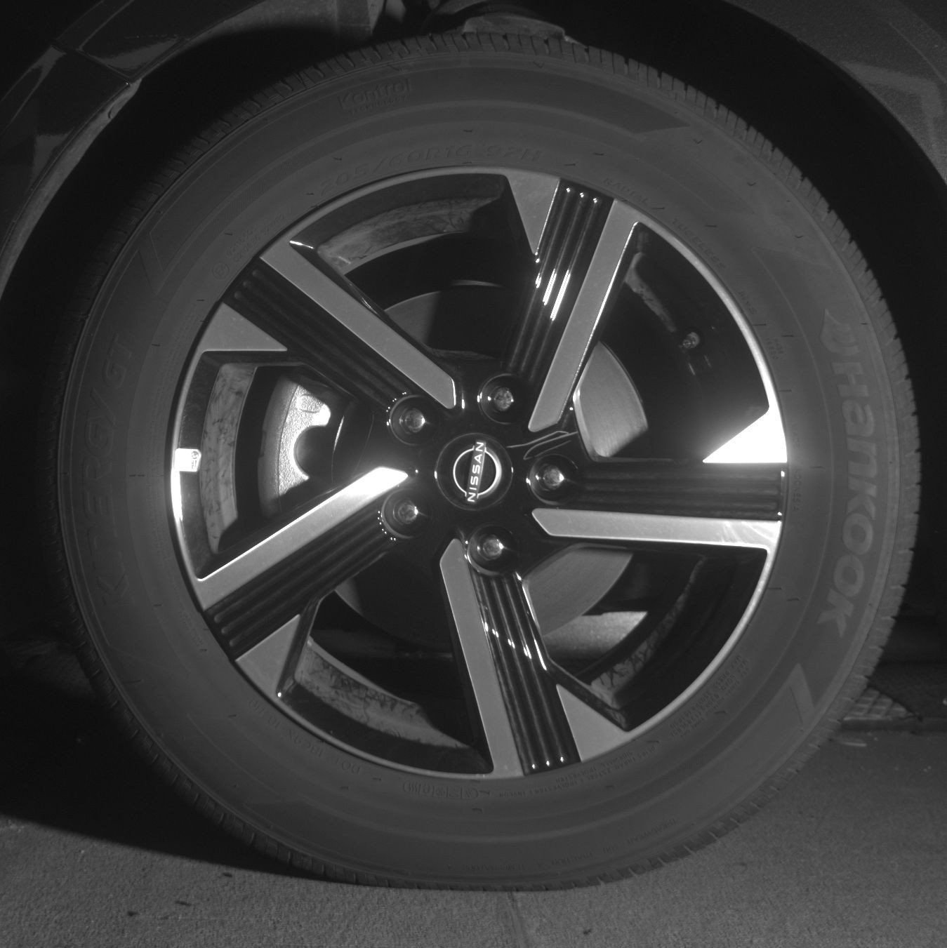 Used 2025 Nissan Sentra SV FWD image 15
