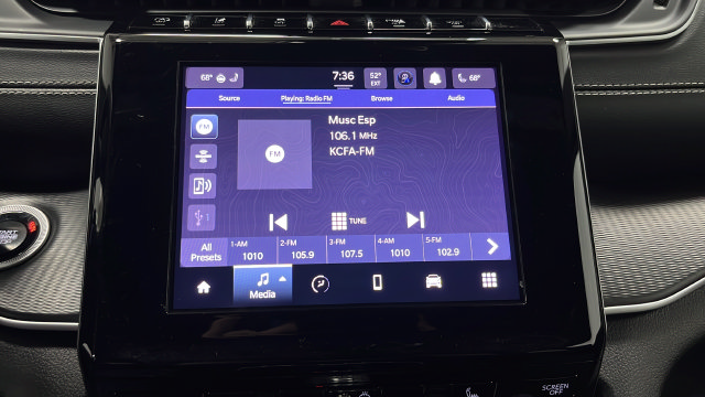 Used 2025 Jeep Grand Cherokee L Altitude AWD/4WD image 15