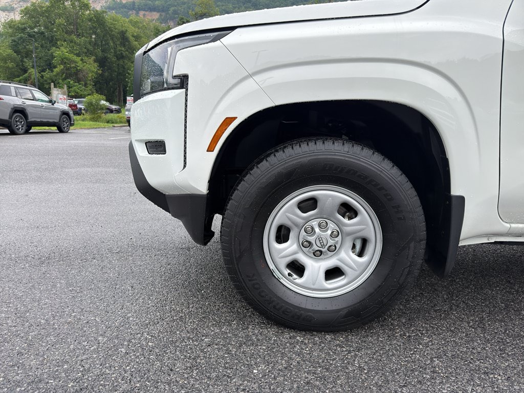 Used 2024 Nissan Frontier S AWD/4WD image 9