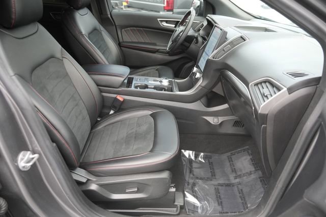 Used 2022 Ford Edge ST-Line image 18