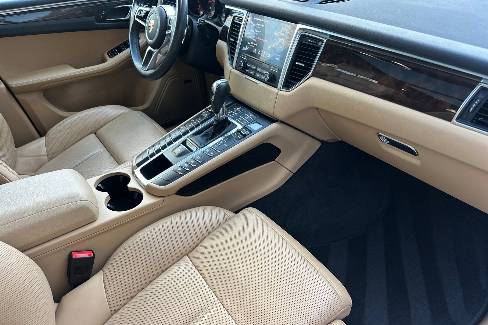 Used 2018 Porsche Macan Sport Edition image 20