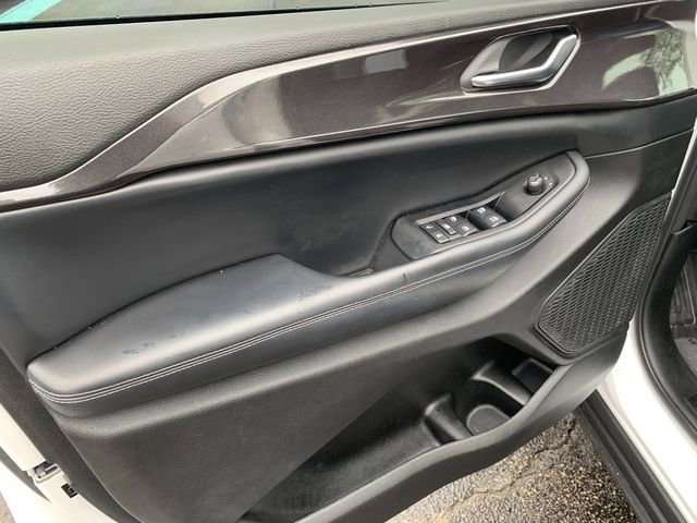 Used 2023 Jeep Grand Cherokee Altitude image 19