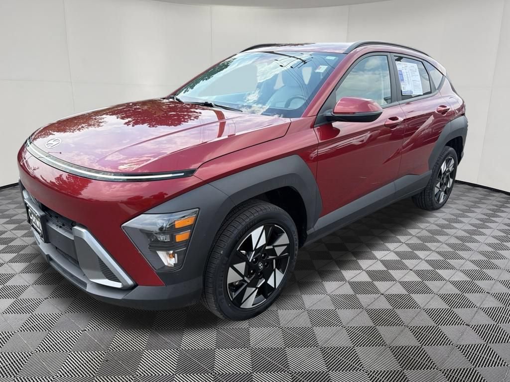 Used 2024 Hyundai Kona SEL AWD/4WD image 3