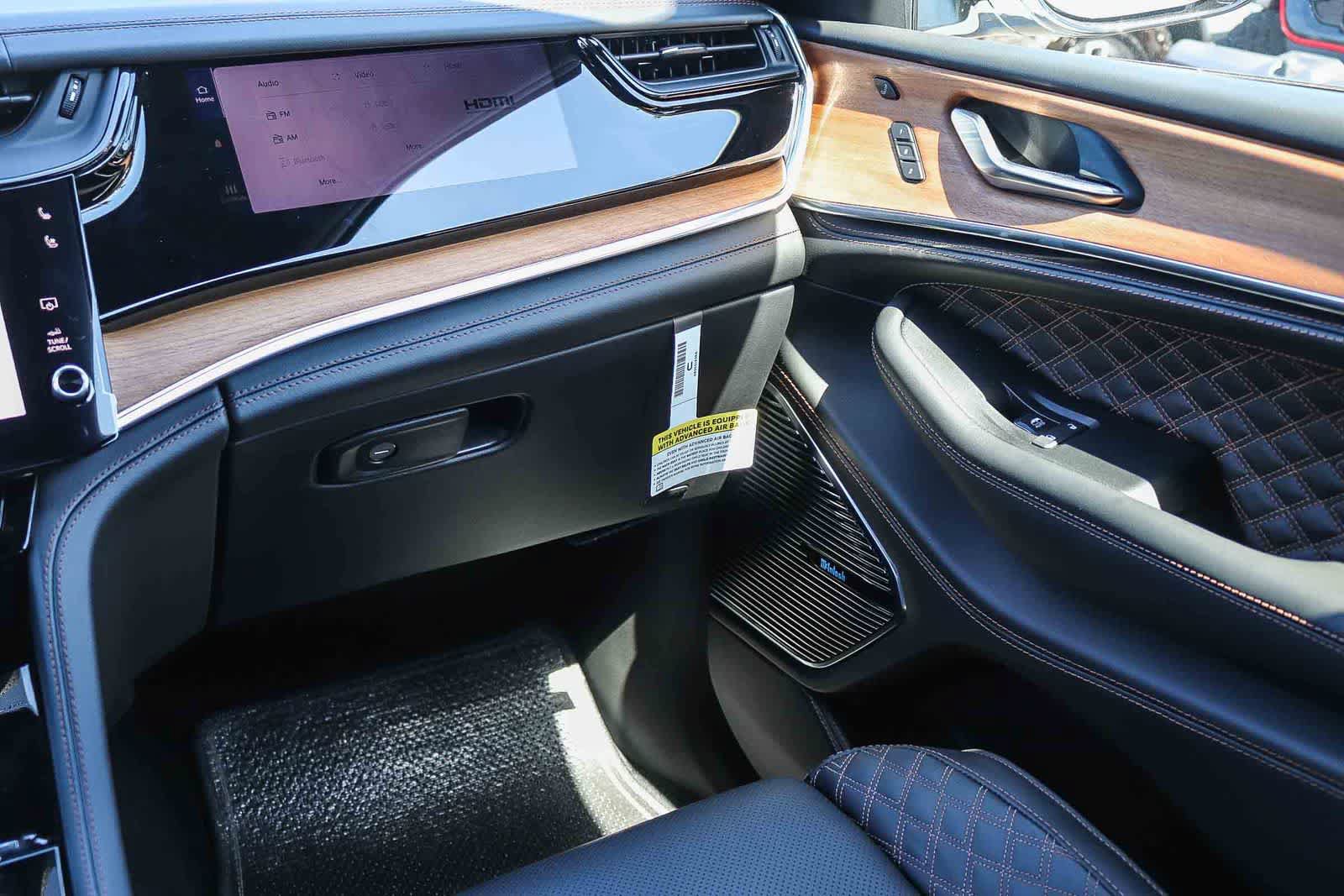 New 2026 Jeep Grand Cherokee Summit AWD/4WD image 17