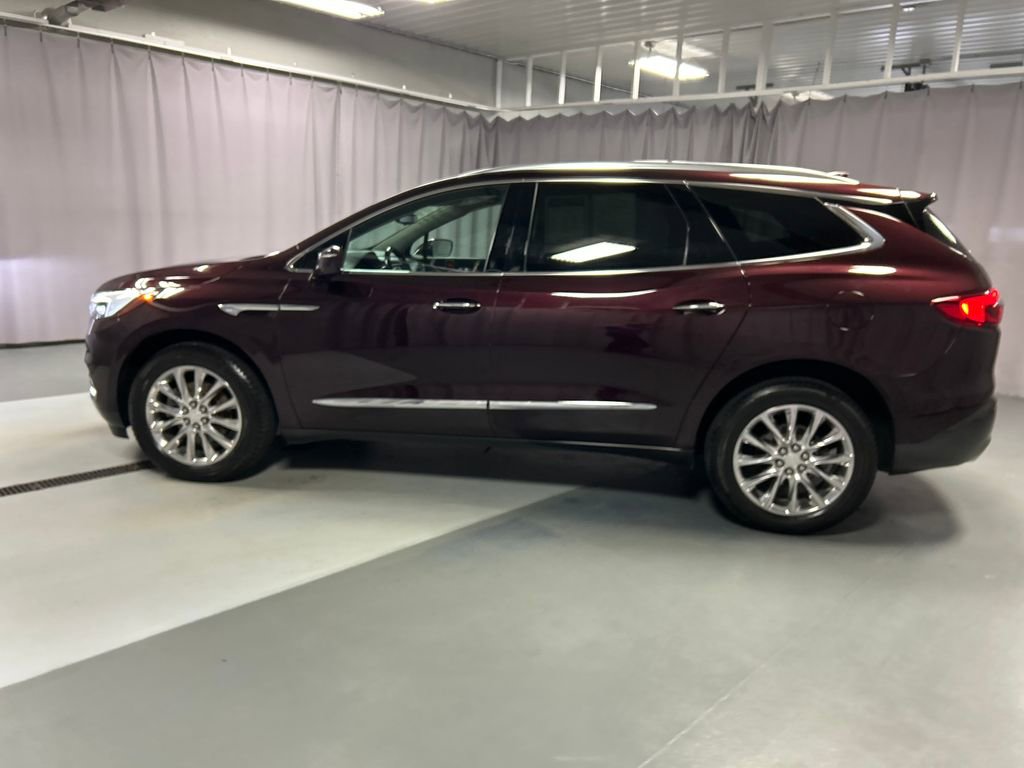 Used 2018 Buick Enclave Premium w/ Experience Buick Package image 4