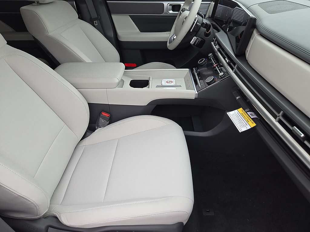New 2026 Hyundai Santa Fe SE FWD image 15