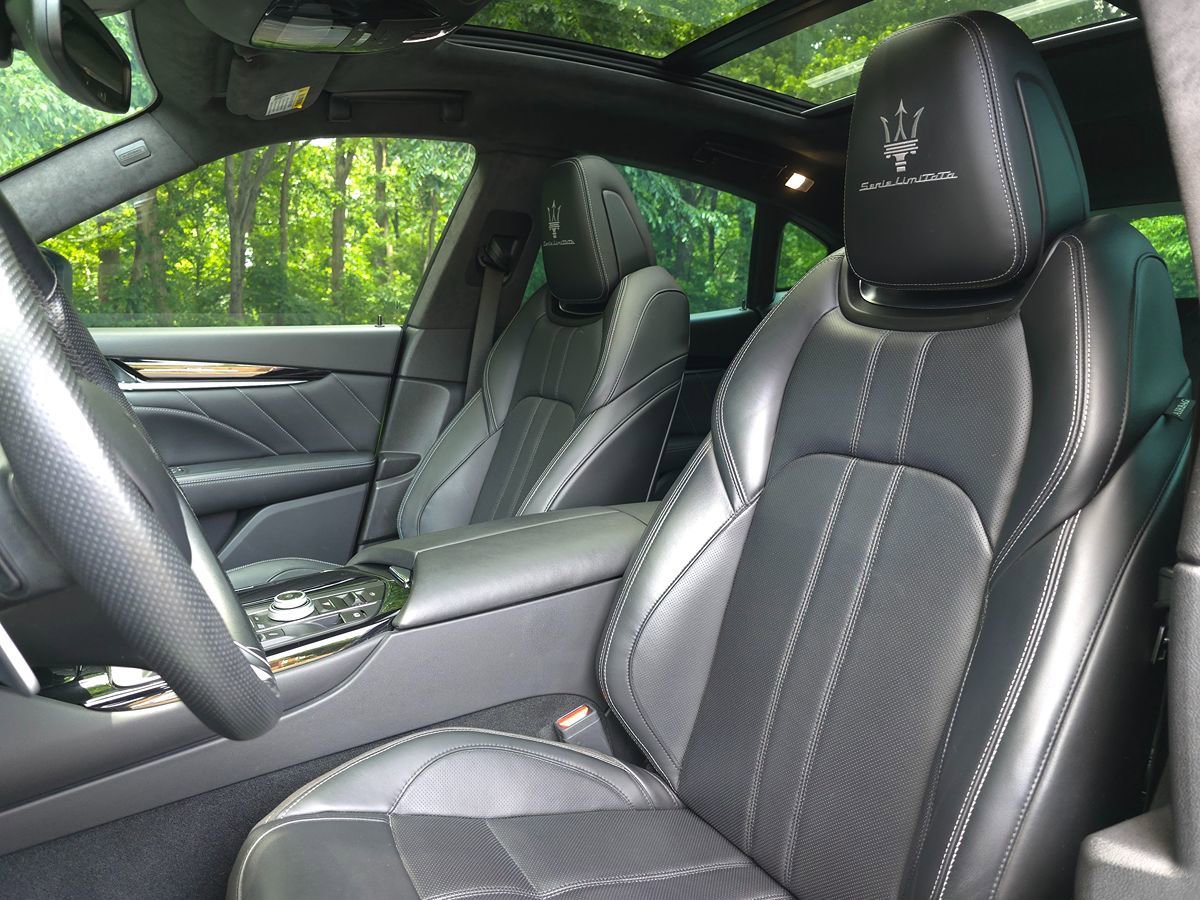 Used 2023 Maserati Levante Modena AWD/4WD image 13