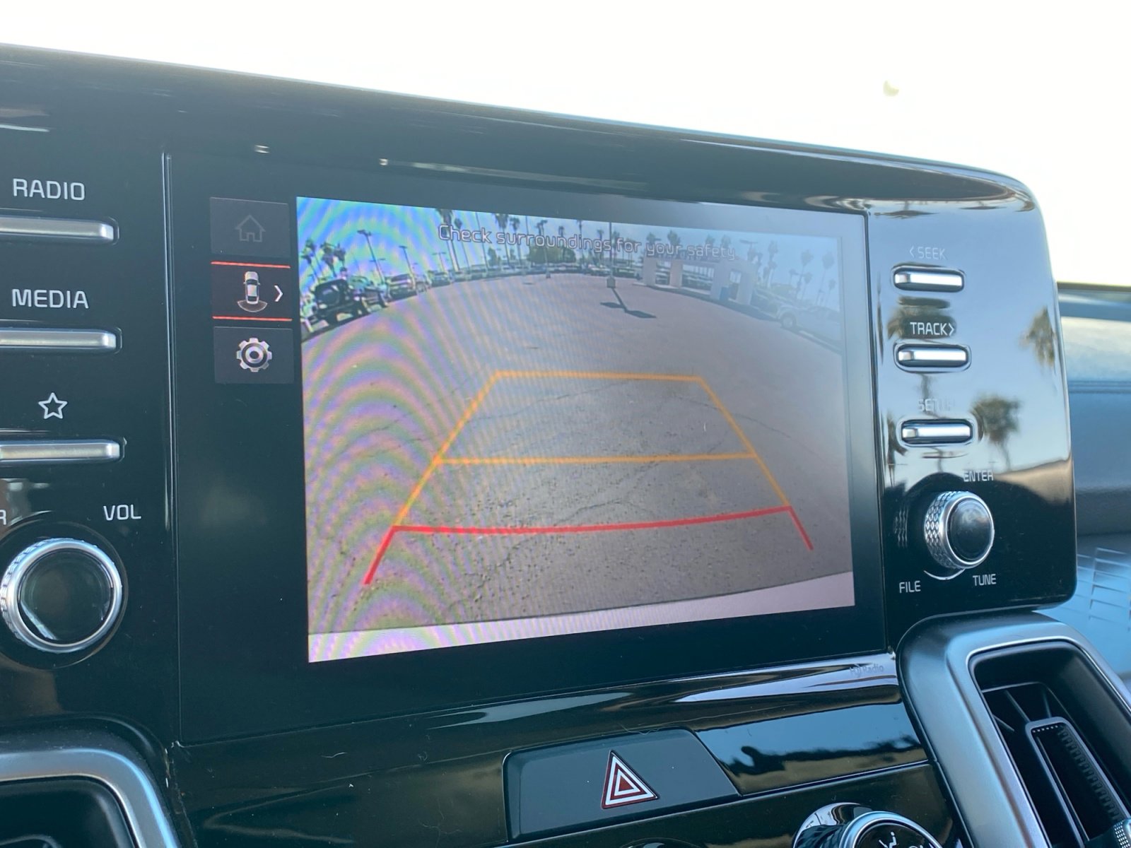 Used 2022 Kia Sorento LX image 27