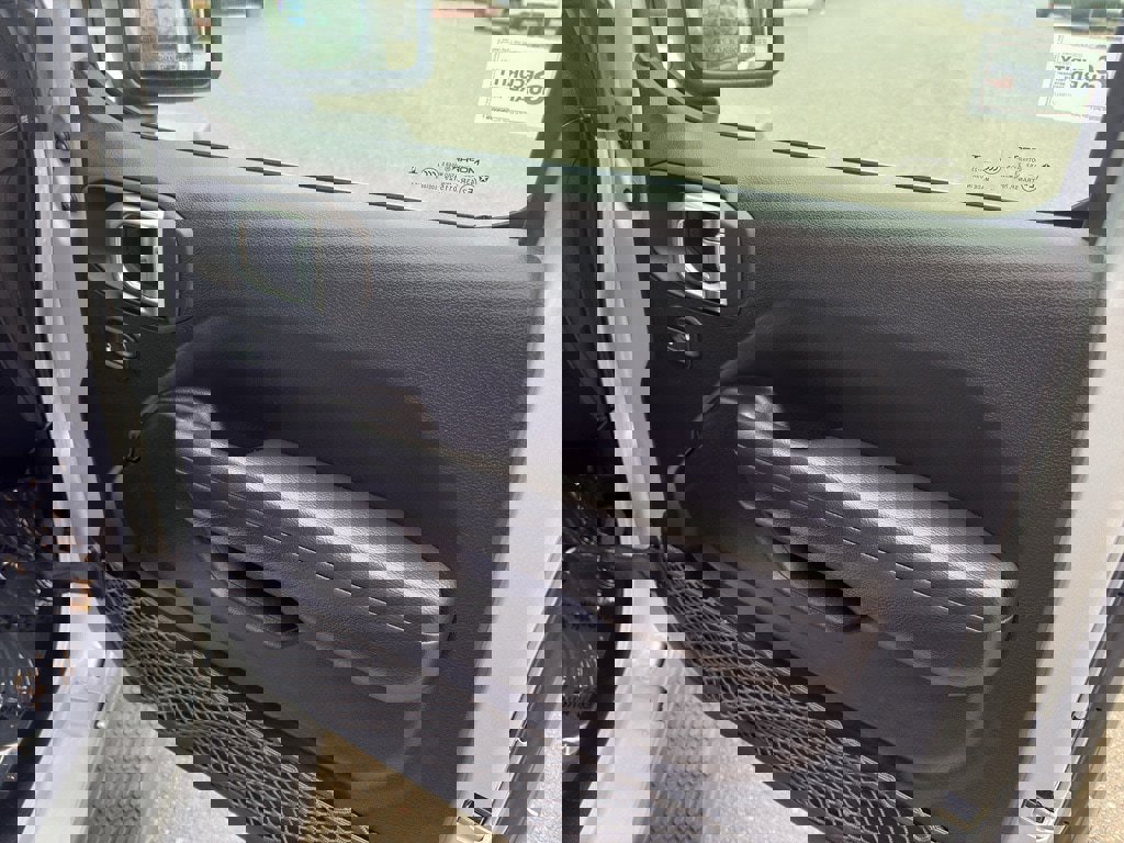 Used 2023 Jeep Wrangler Unlimited Rubicon image 26