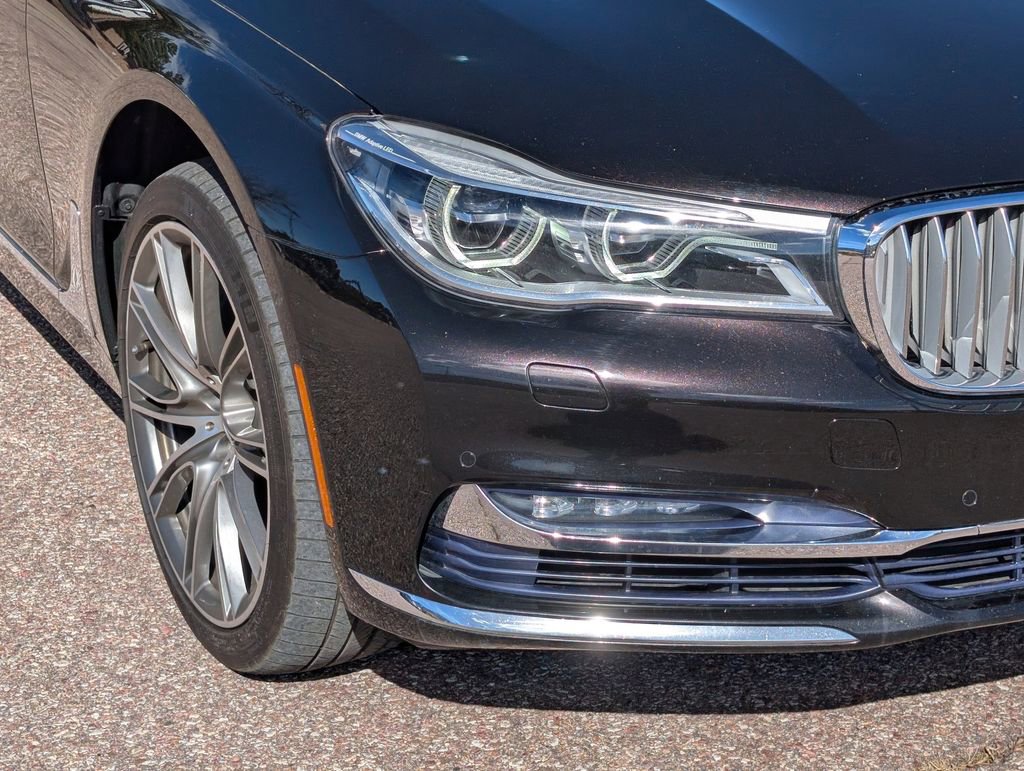 Used 2016 BMW 750i xDrive image 8