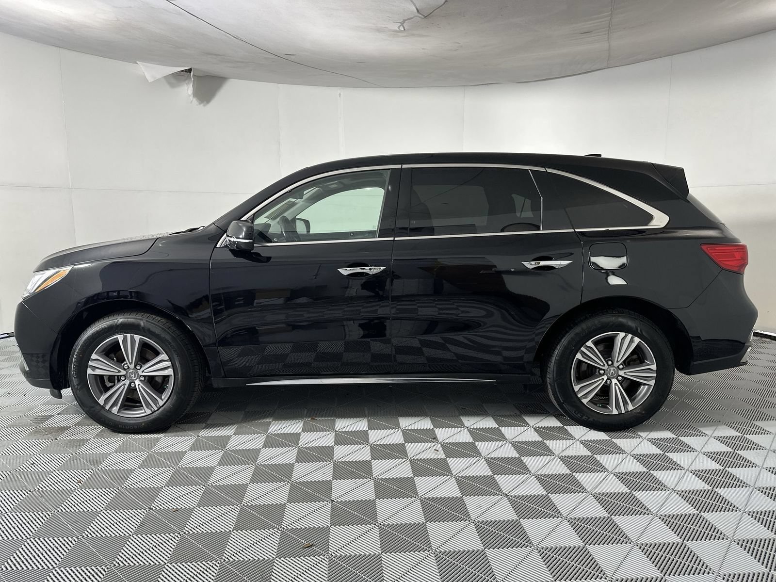 Used 2019 Acura MDX SH-AWD image 5