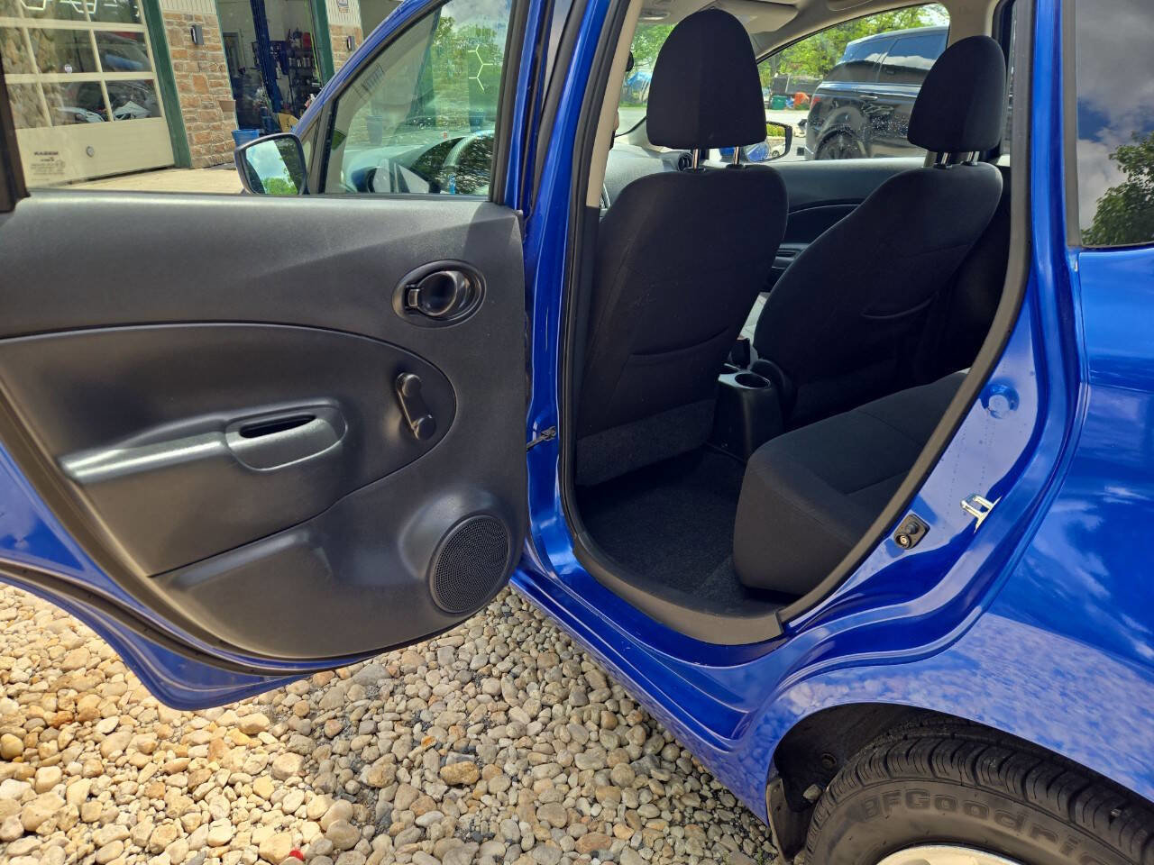 Used 2015 Nissan Versa Note S FWD image 12