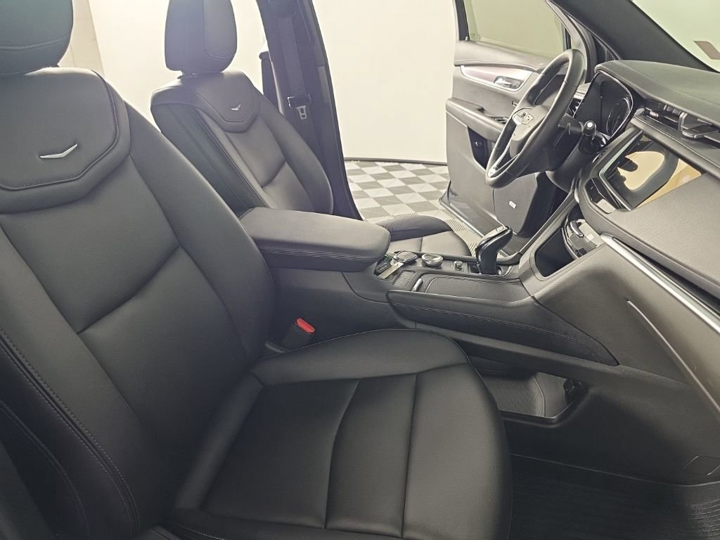 Used 2023 Cadillac XT6 Luxury FWD image 45