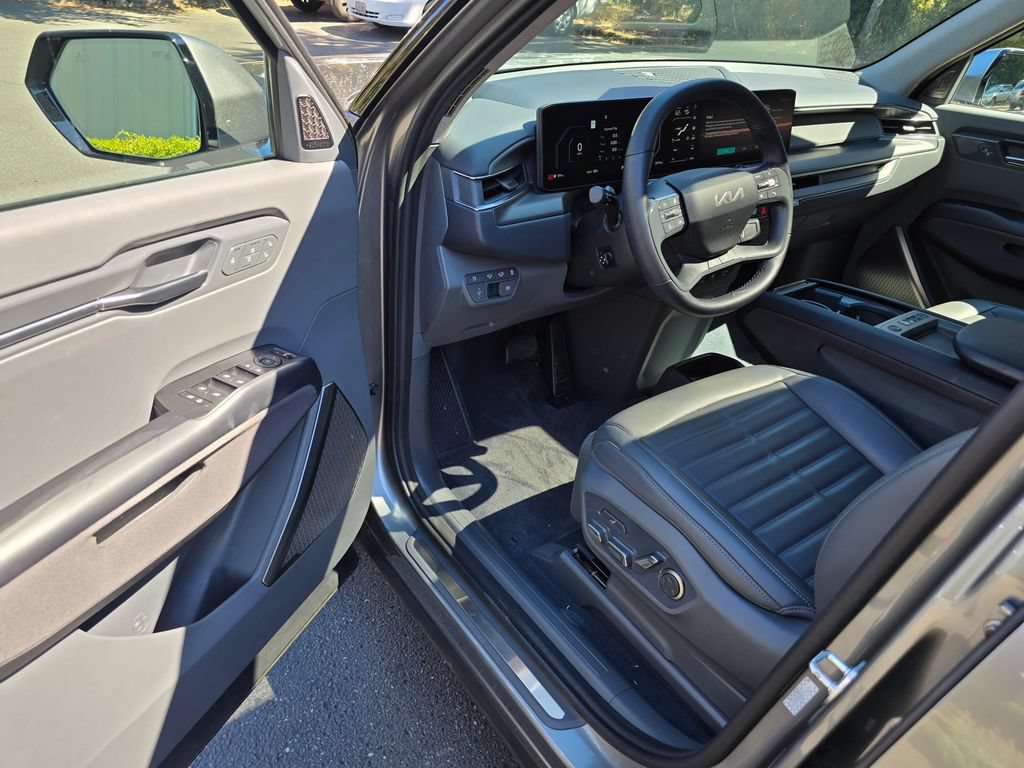 Certified 2024 Kia EV9 Land AWD/4WD image 21