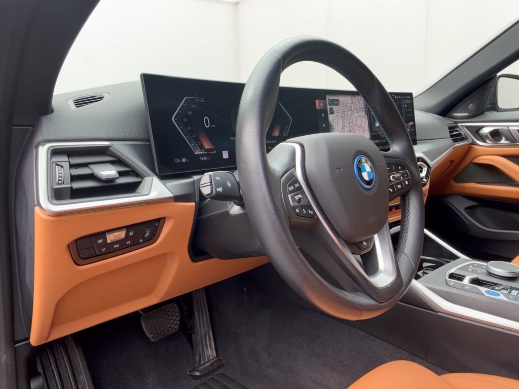 Used 2023 BMW i4 eDrive35 w/ Premium Package RWD image 4