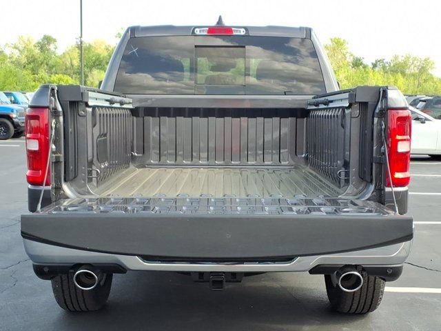 New 2026 RAM 1500 Big Horn AWD/4WD image 18