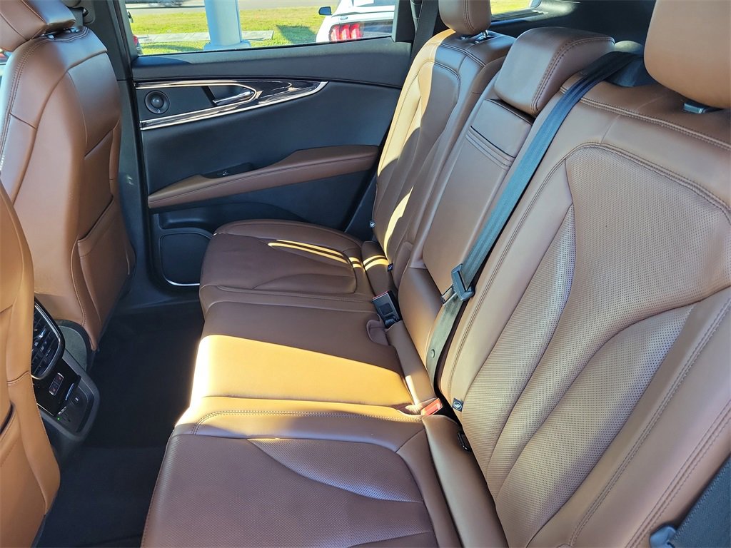 Used 2022 Lincoln Nautilus Reserve image 11