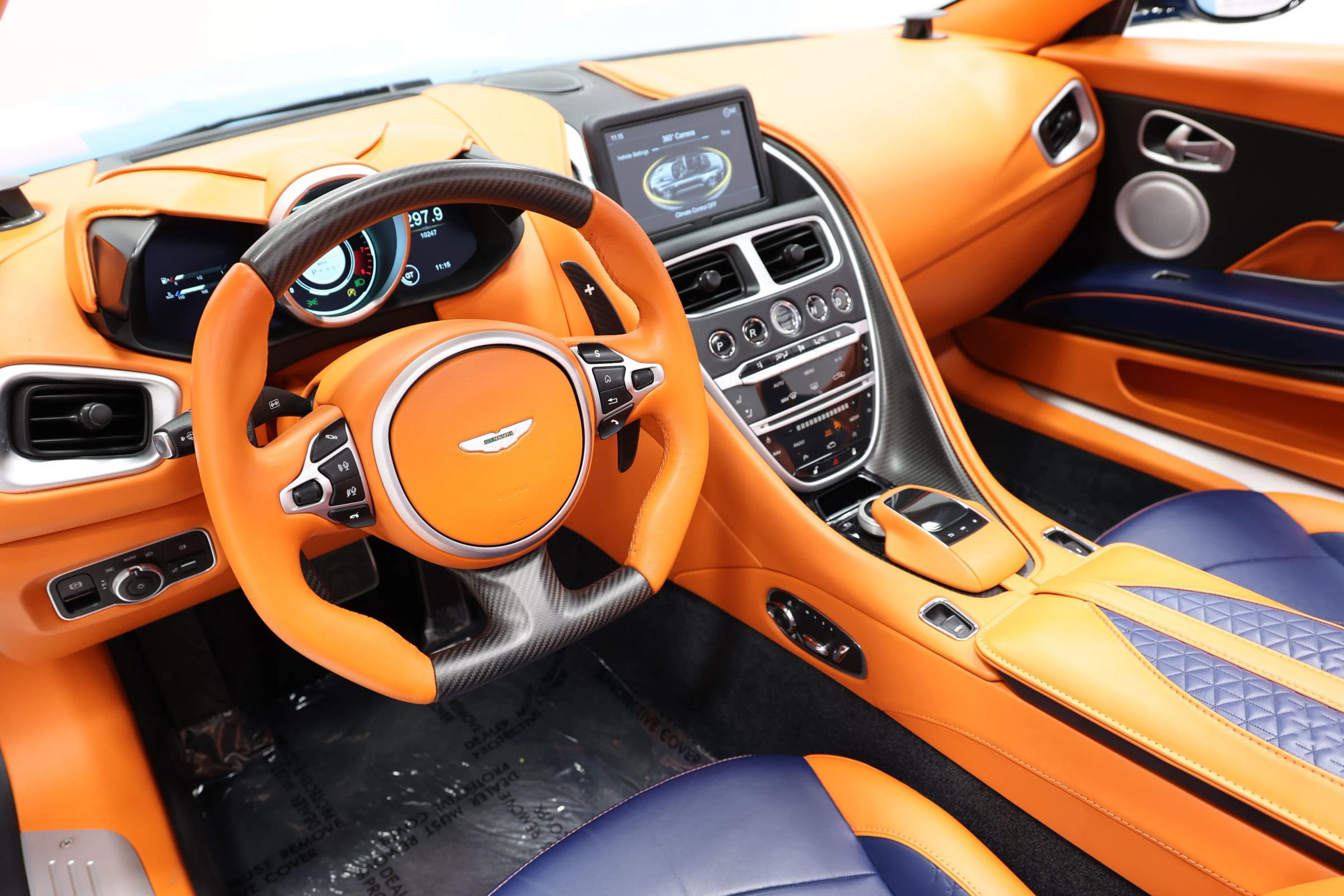 Used 2022 Aston Martin DBS Superleggera Volante RWD image 30