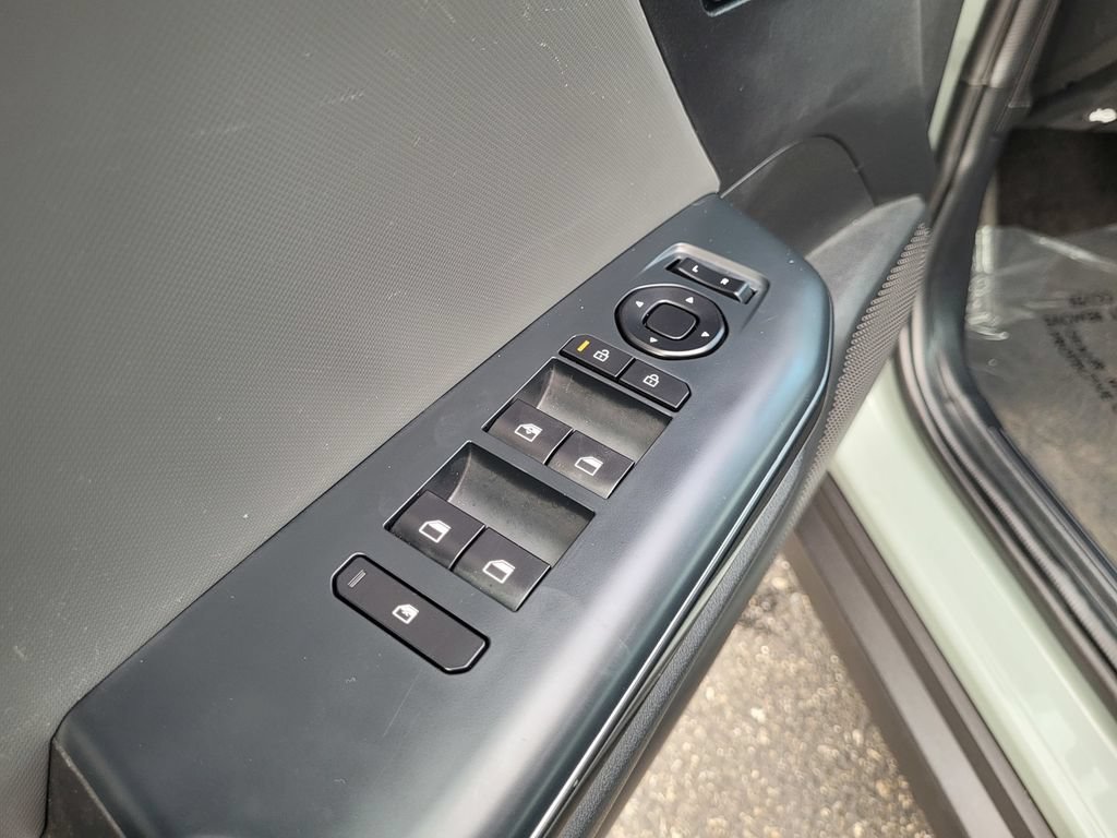 Used 2025 Kia K4 FWD image 26