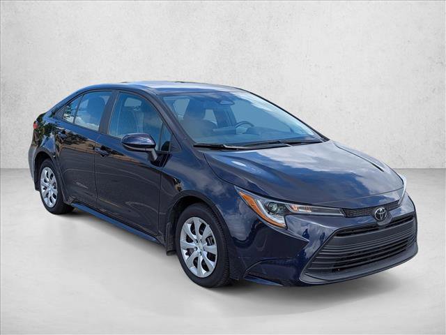 Used 2025 Toyota Corolla LE FWD image 3