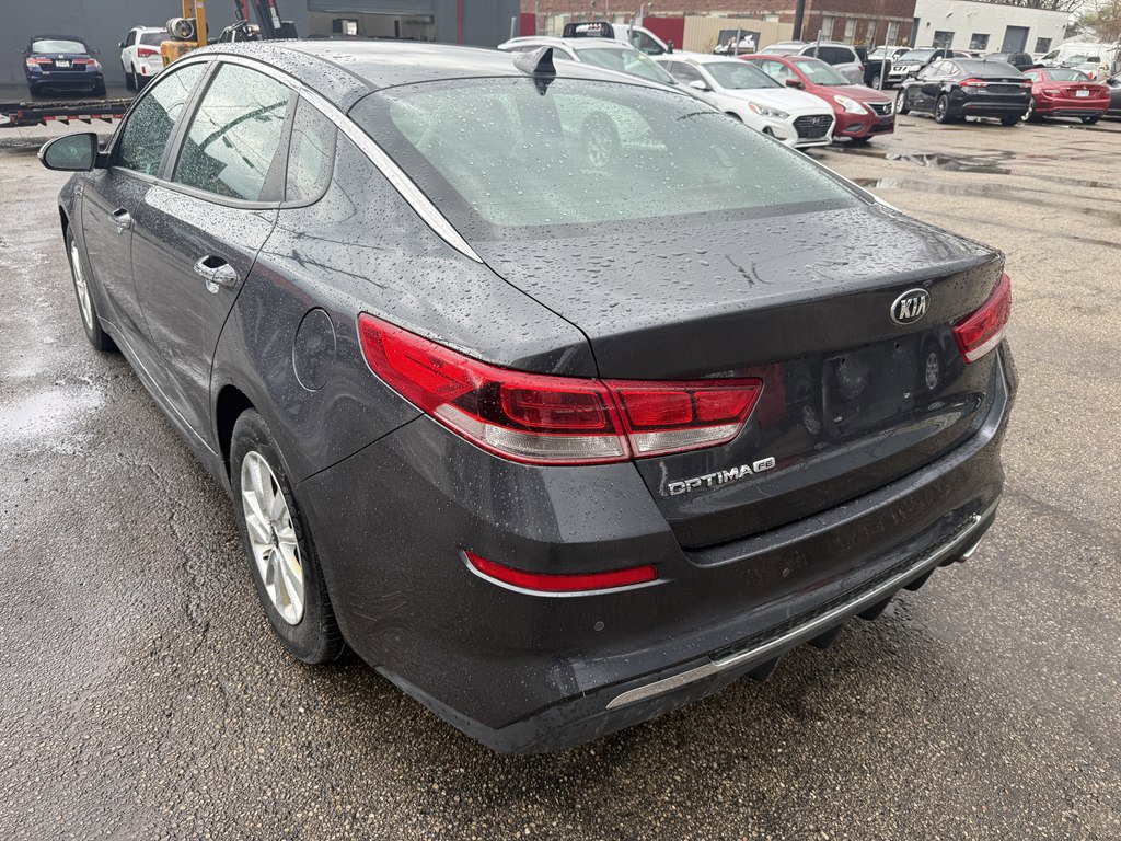 Used 2019 Kia Optima LX image 4