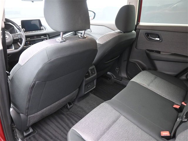 Used 2023 Nissan Rogue SV image 23