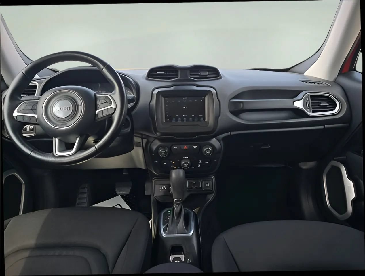 Used 2019 Jeep Renegade Latitude w/ Cold Weather Group AWD/4WD image 13