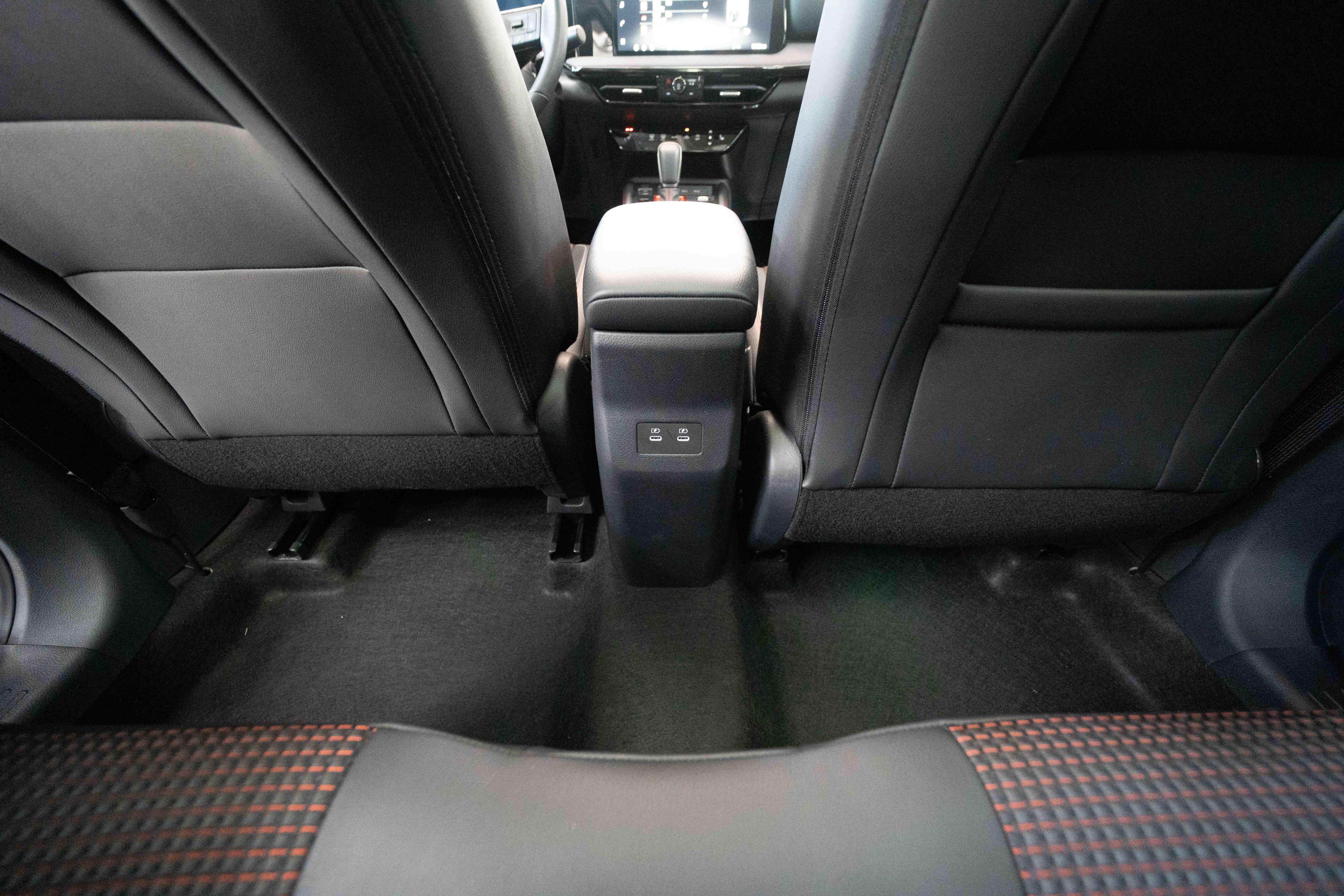 Used 2026 Nissan Kicks SR w/ SR Premium Package AWD/4WD image 22