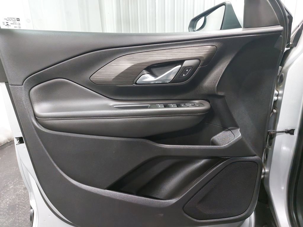 Used 2022 GMC Terrain SLE w/ Driver Convenience Package image 27