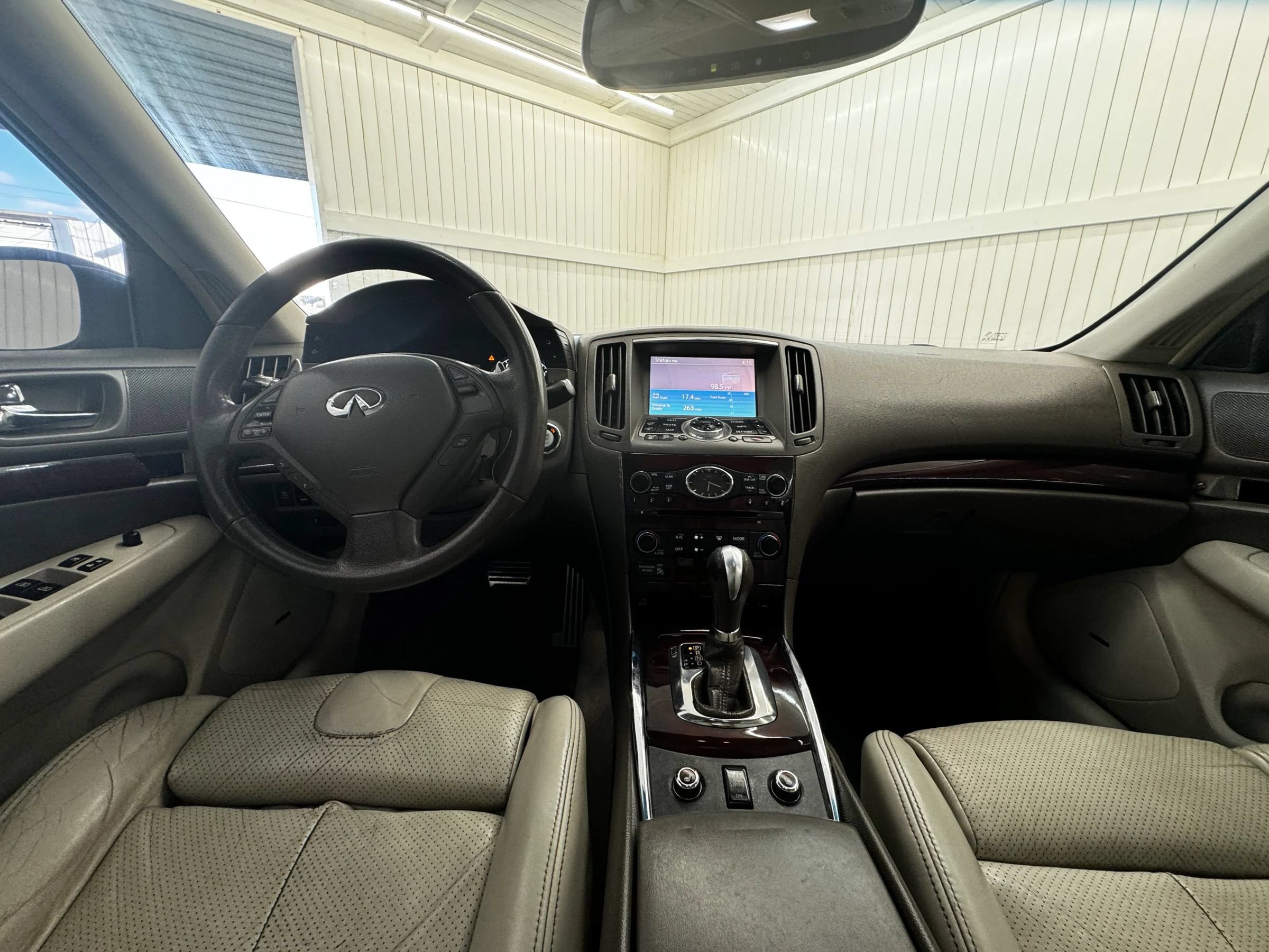 Used 2011 INFINITI G37 x Sedan w/ Premium Pkg AWD/4WD image 12