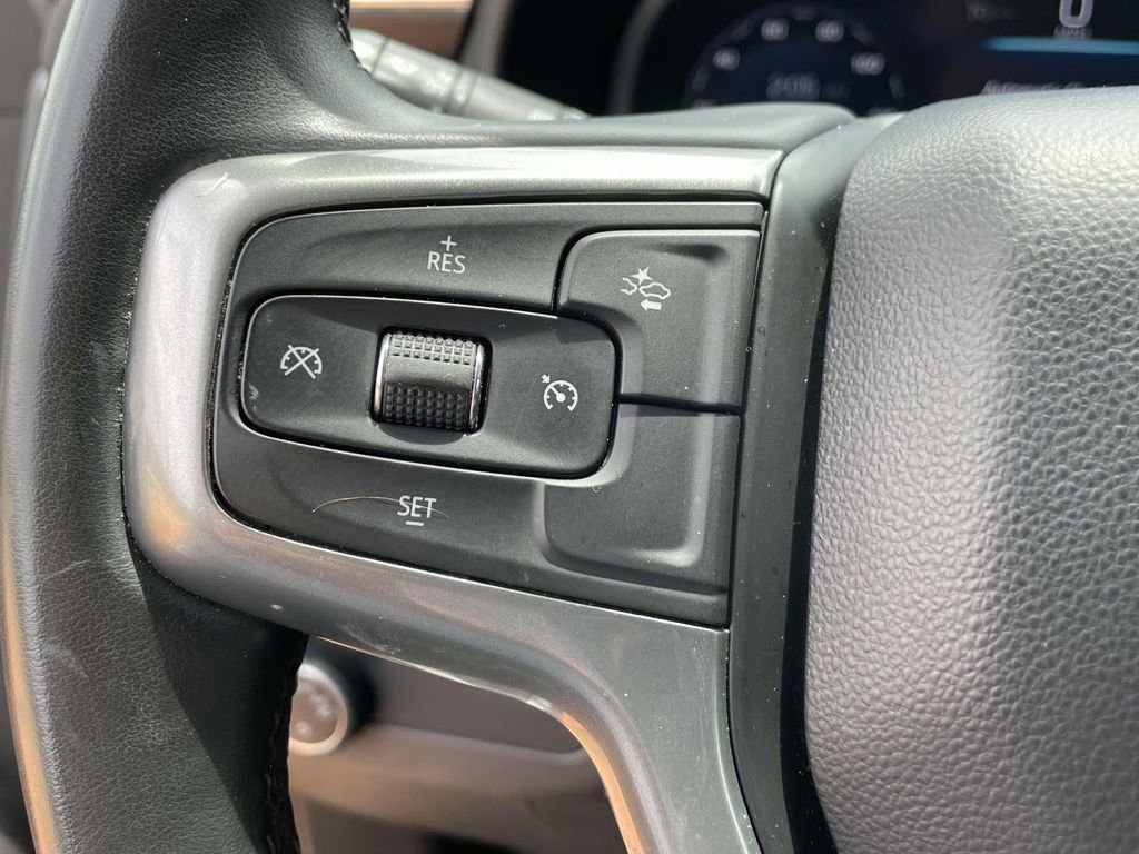 Used 2023 Chevrolet Suburban LT image 20