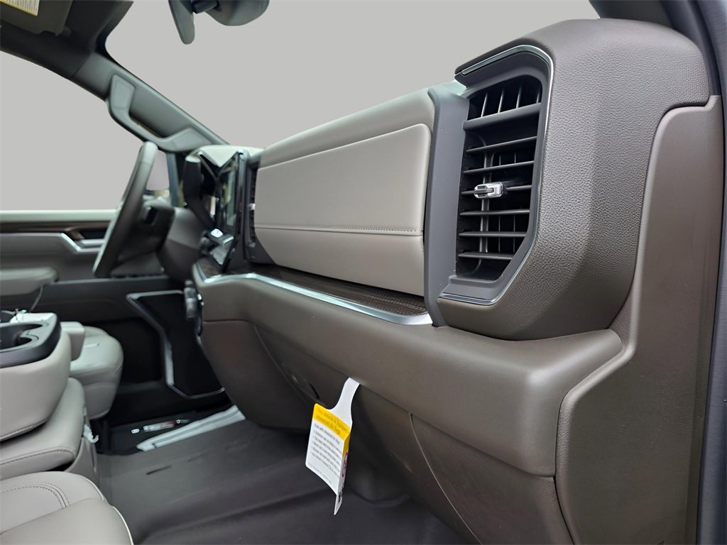 New 2026 Chevrolet Silverado 3500 LT w/ Texas Edition image 18