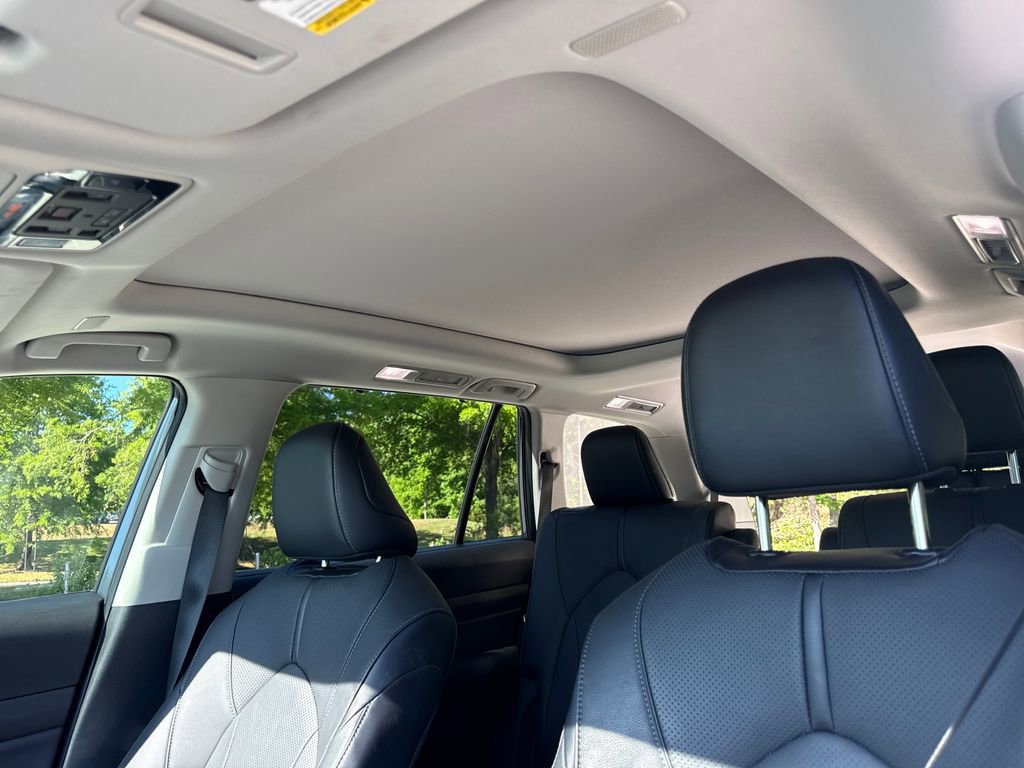 Used 2025 Toyota Grand Highlander AWD Hybrid image 30