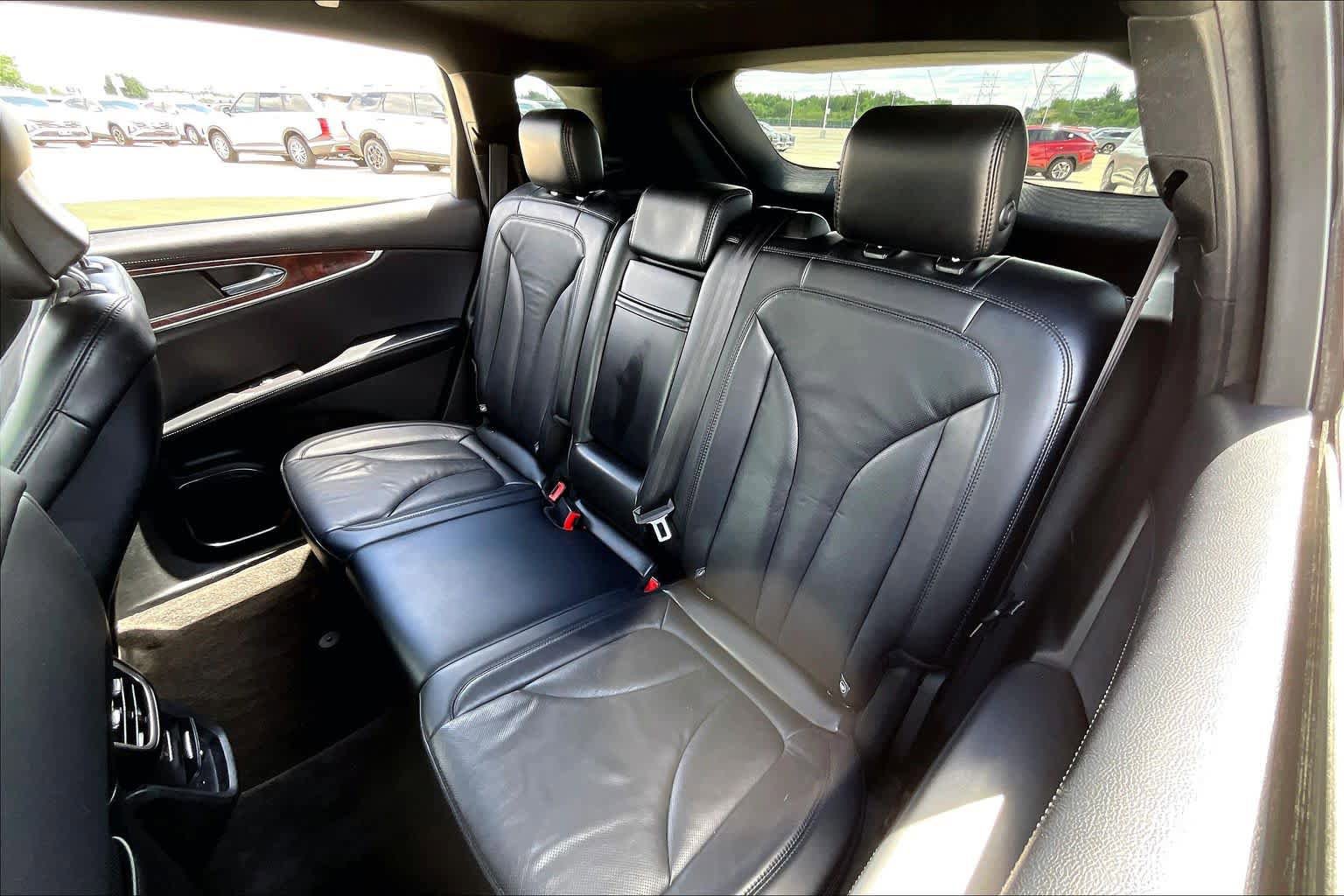 Used 2018 Lincoln MKX Reserve w/ Driver Assistance Package FWD image 20