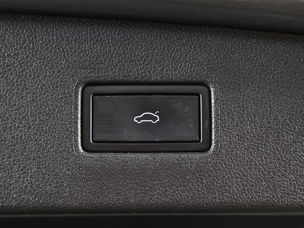 Used 2024 Volkswagen Tiguan SE R-Line FWD image 55
