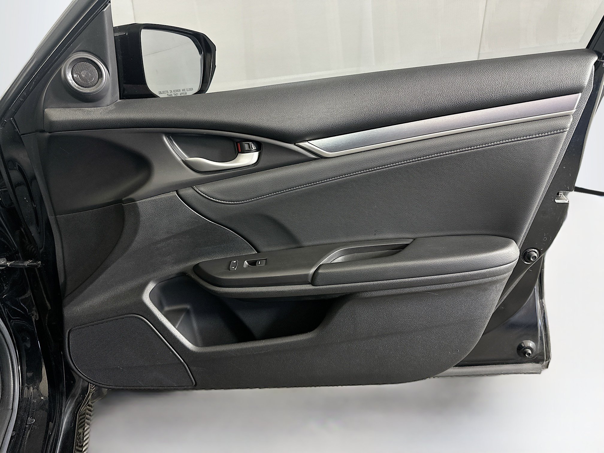 Used 2018 Honda Civic EX-L image 30