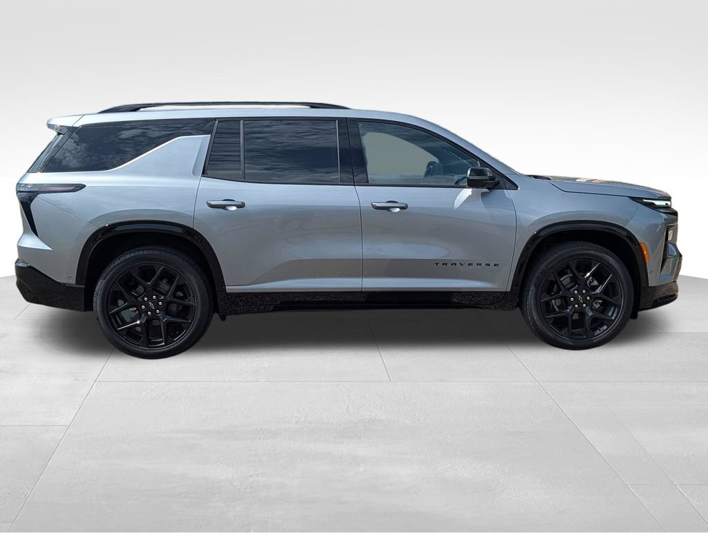 New 2026 Chevrolet Traverse RS w/ LPO, Floor Liner Package FWD image 5