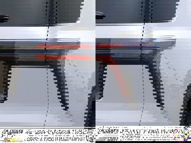 New 2026 Chevrolet Traverse Z71 w/ Driver Confidence Package AWD/4WD image 11