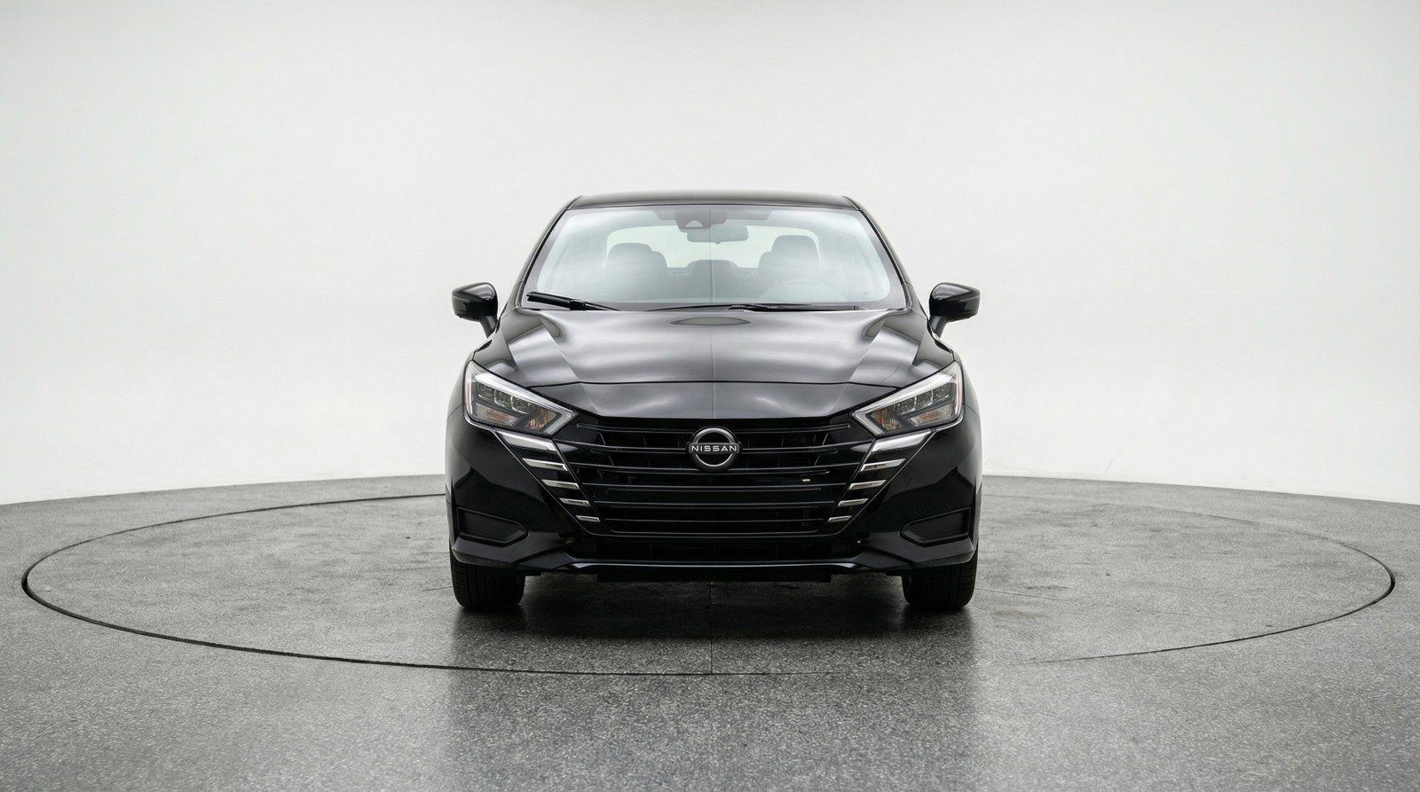 Used 2025 Nissan Versa SV image 2