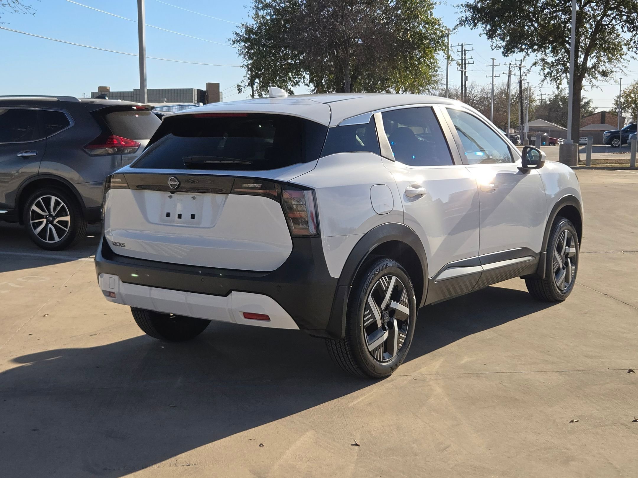 Certified 2025 Nissan Kicks SV w/ Illumination Package image 7