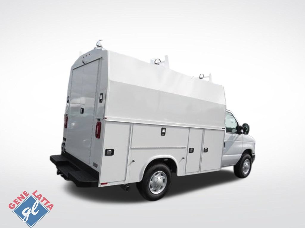 New 2026 Ford E-350 and Econoline 350 Super Duty w/ Power Equipment Group RWD image 7