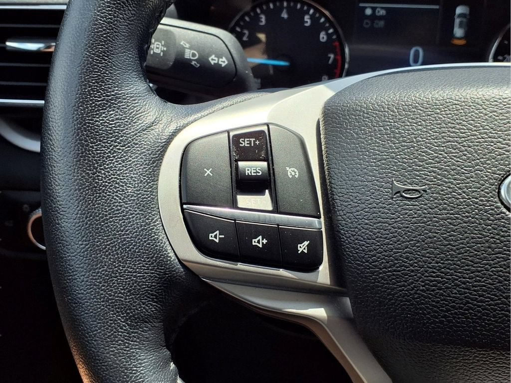 Used 2023 Ford Explorer XLT w/ Equipment Group 202A AWD/4WD image 12