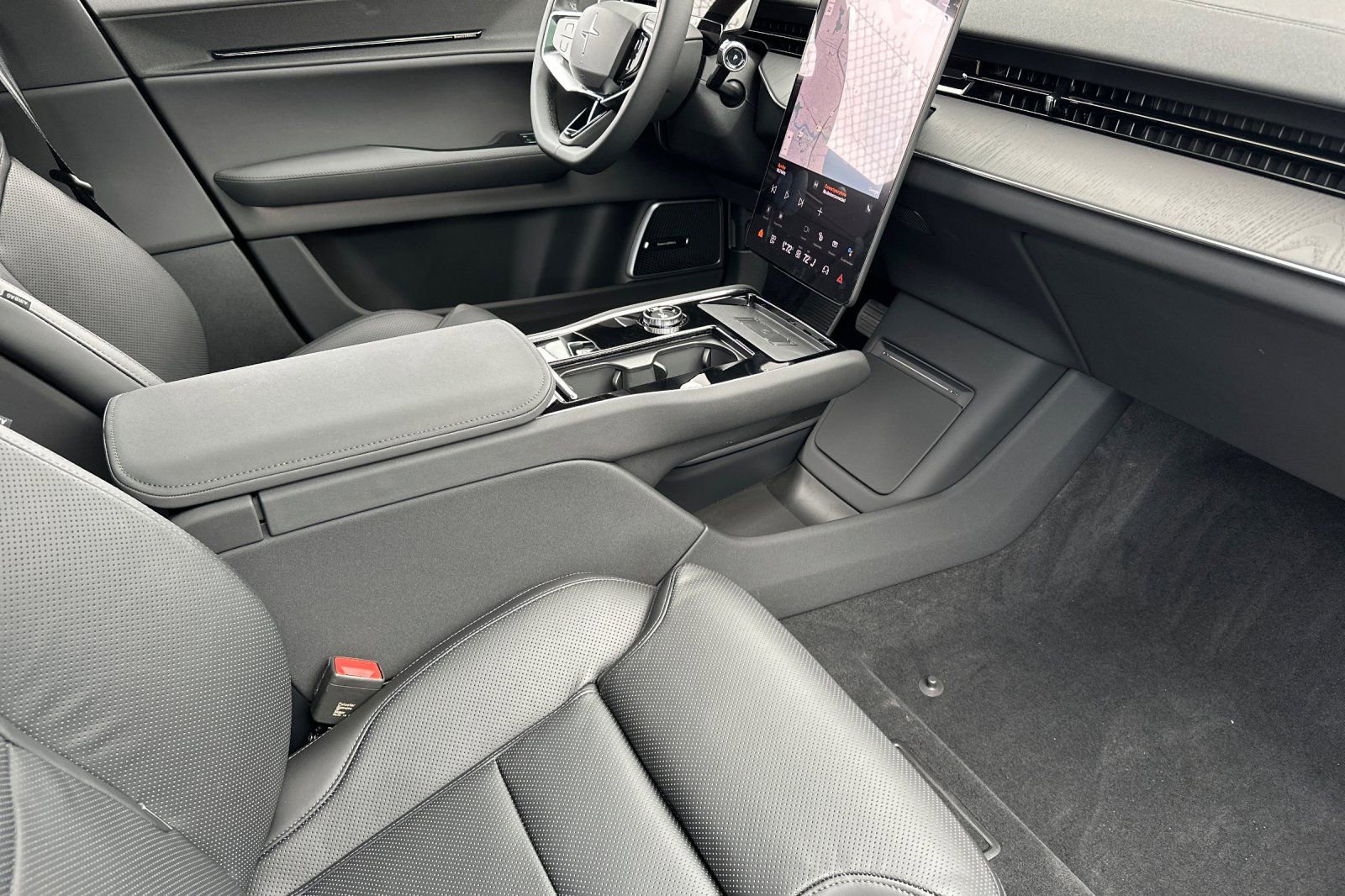 New 2025 Polestar Polestar 3 image 18