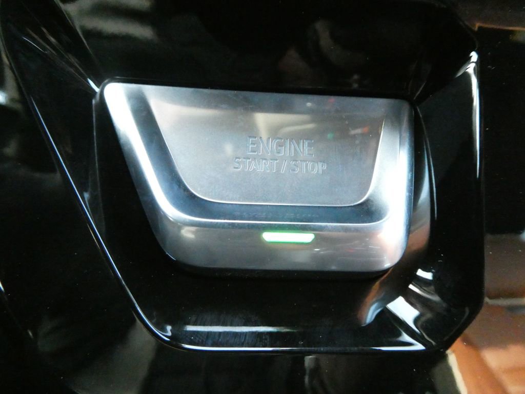 New 2026 GMC Sierra 1500 Denali Ultimate w/ LPO, Black Badging Package image 15