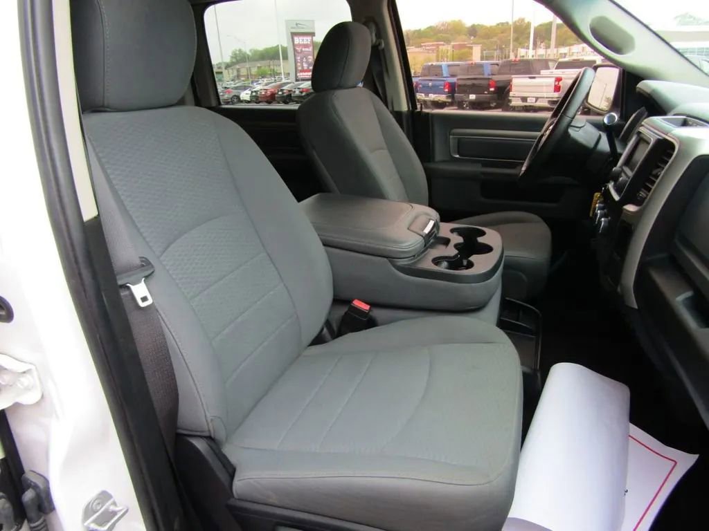 Used 2015 RAM 2500 SLT image 33