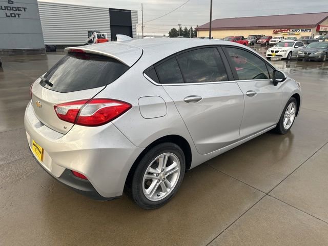 Used 2018 Chevrolet Cruze LT w/ Convenience Package image 7