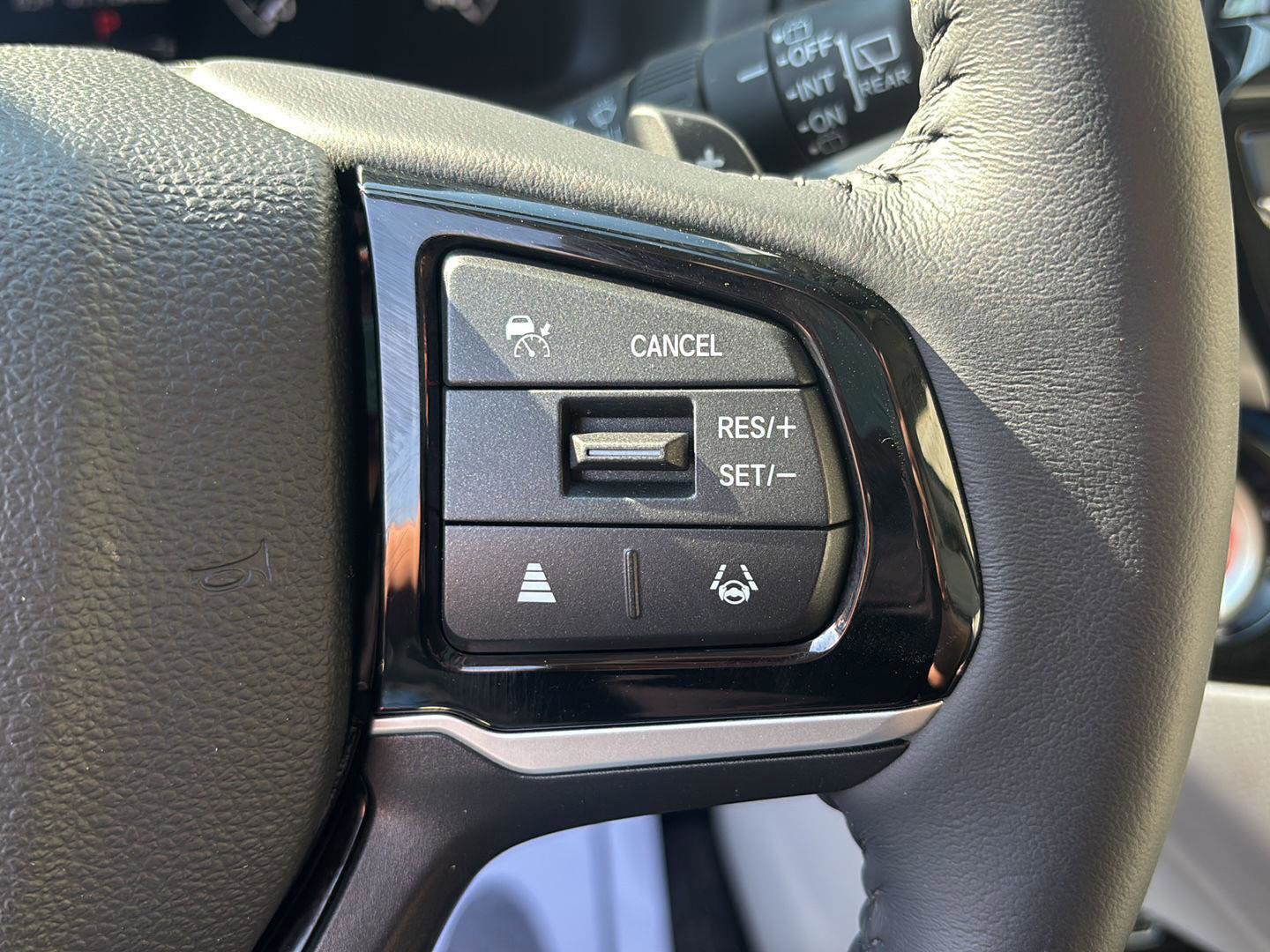 Used 2025 Honda Odyssey Touring image 12
