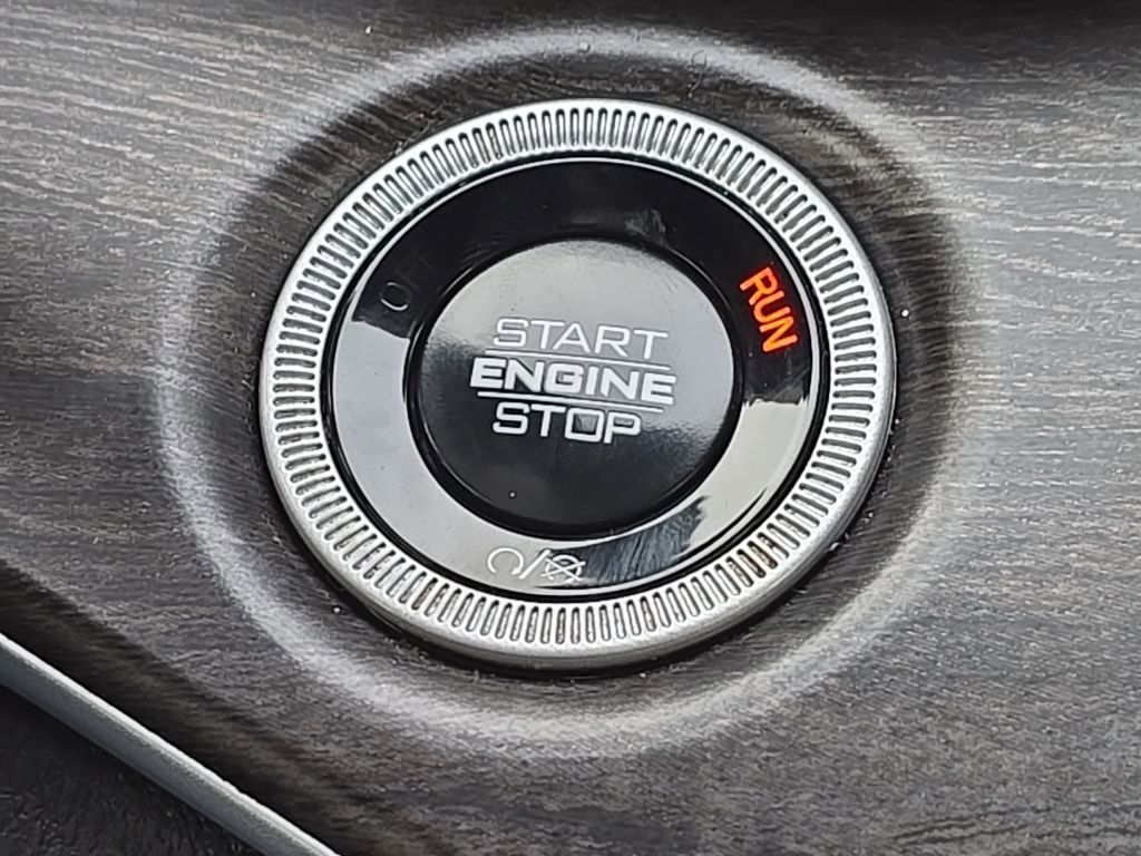 Used 2024 Jeep Grand Cherokee Limited AWD/4WD image 5