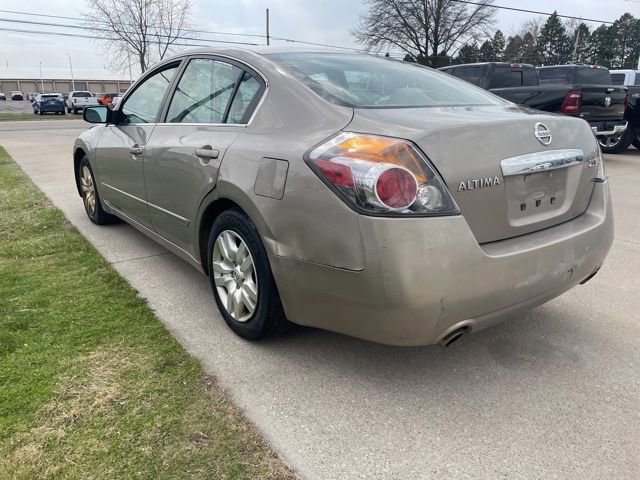 Used 2012 Nissan Altima 2.5 S FWD image 2