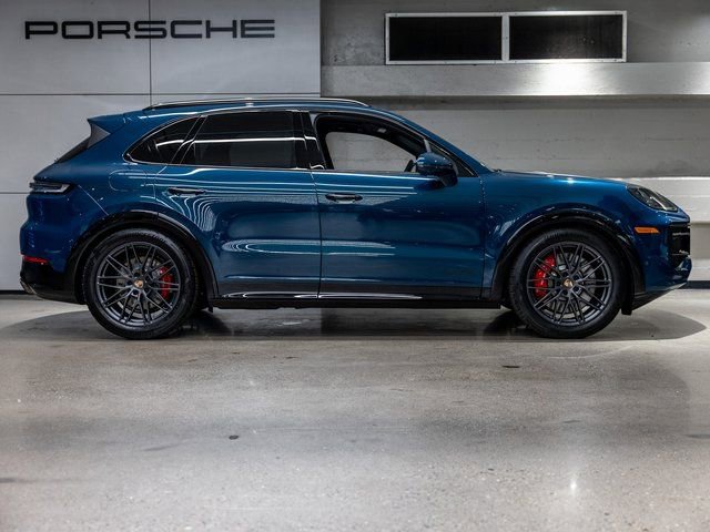 New 2026 Porsche Cayenne GTS image 17